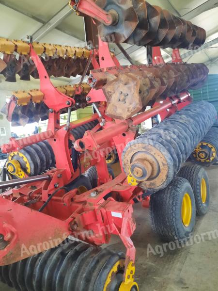 Vaderstad Carrier 820 Cross Cutter