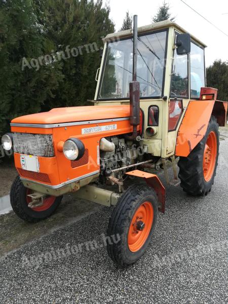 Zetor 4718 traktor