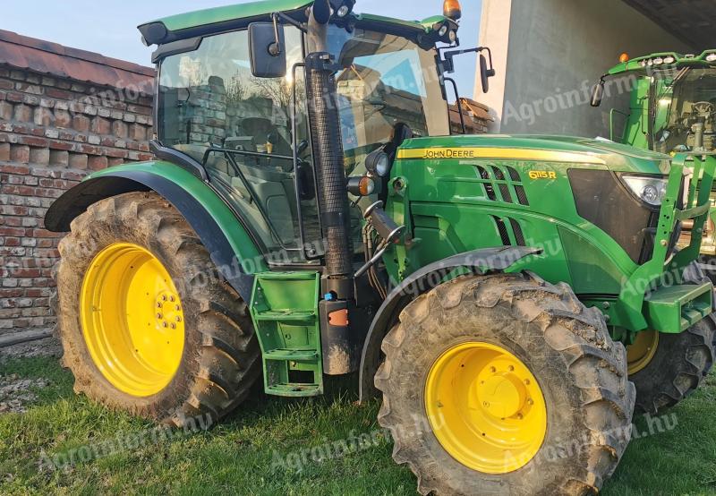 John Deere 6115 R traktor