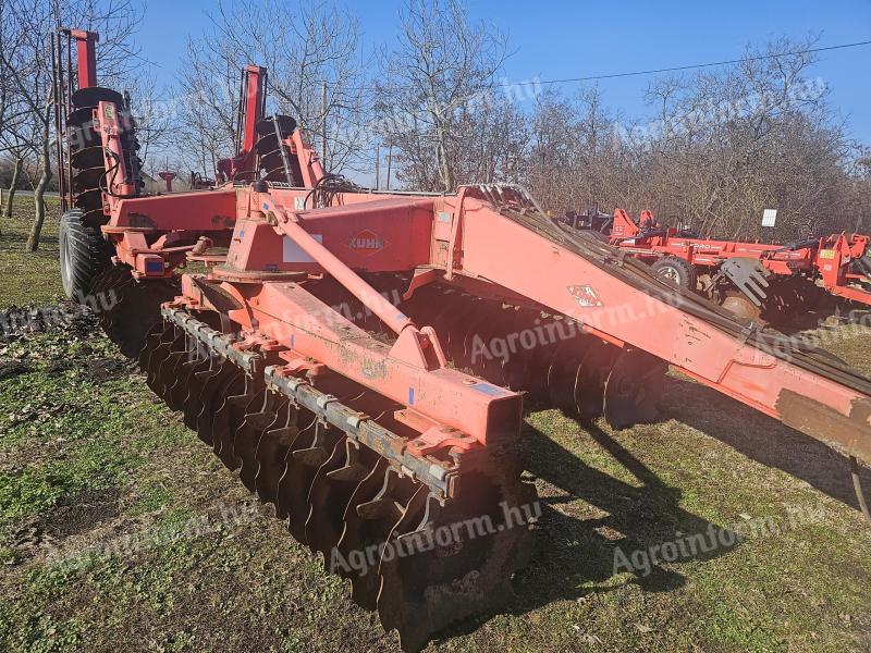 KUHN Discover XL 52 660 nehéztárcsa eladó – talajművelő gép kiváló állapotban
