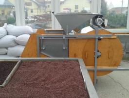Szőlőmag tisztítás. BERÉNYI S-800 vagy S-800 INOX magtisztító géppel. Megbízhatóság. Hosszú távú érték
