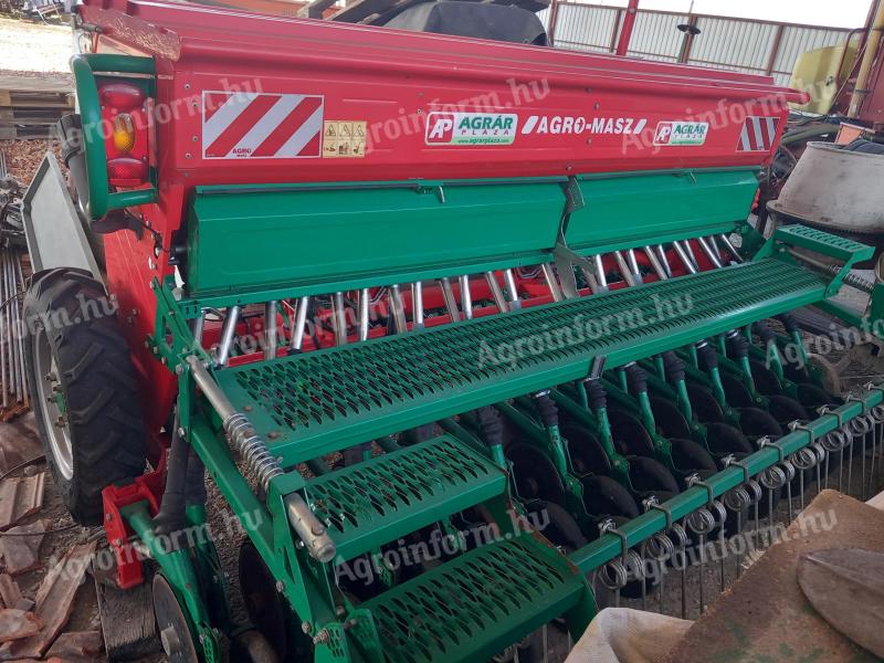 Agro-Masz SR300 vetőgép