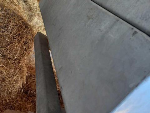 Horganyzott műtrágyaszóró Horganyzott műtrágyaszóró