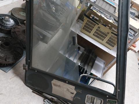 Targonca fülke ajtó Targonca fülke ajtó