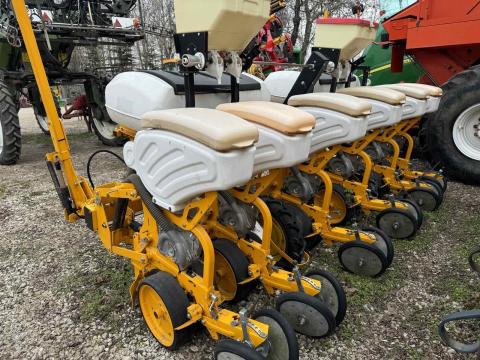 Özdöken szemenkénti vetőgép Özdöken szemenkénti vetőgép