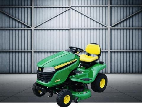 John Deere X350 fűnyíró traktor + 107 cm kasza – Új, 2 év garancia, kedvezményes ár John Deere X350 fűnyíró traktor + 107 cm kasza – Új, 2 év garancia, kedvezményes ár
