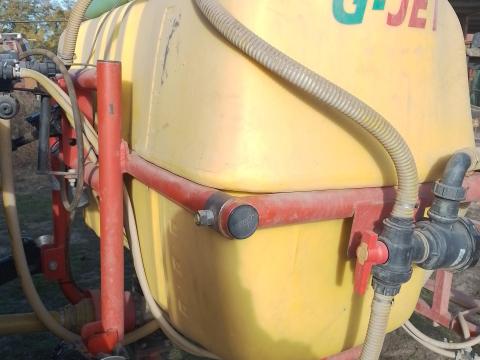 Eladó G-jet 800/15 szántóföldi permetezőgép, 1000 literes Eladó G-jet 800/15 szántóföldi permetezőgép, 1000 literes