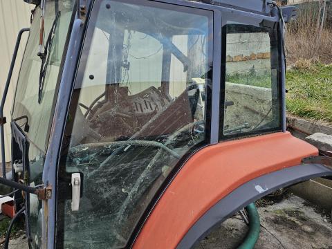 New Holland G170,  G190,  G210,  G240 fülke motorháztető New Holland G170,  G190,  G210,  G240 fülke motorháztető