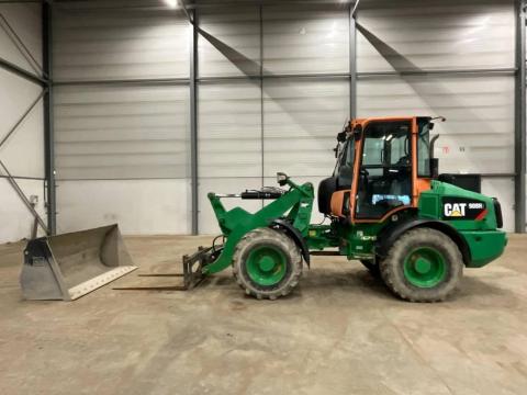 CAT 908 H2 Rakodó / 2012 / 8 376 üzemóra / Lízing 20%-tól CAT 908 H2 Rakodó / 2012 / 8 376 üzemóra / Lízing 20%-tól