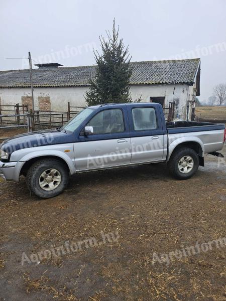 Mazda B2500 pick-up teherautó