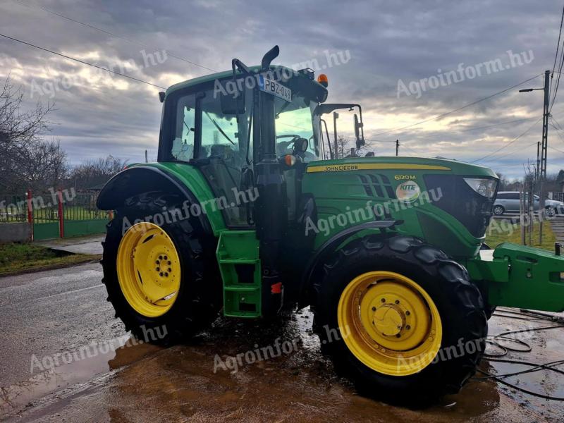 Eladó John Deere 6120M