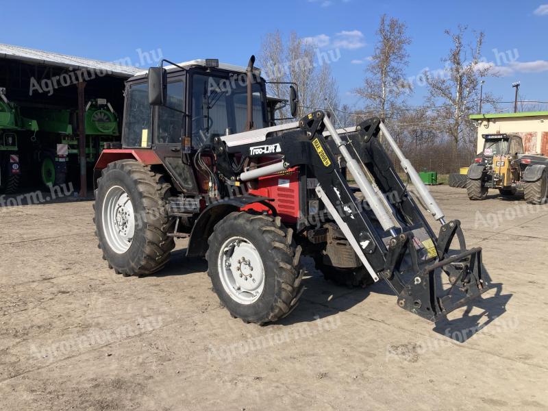 MTZ 820.4 ------ 2 Tonnás trackliftel ELADÓ----5 év műszaki!-------- (820.1,  820.2, 892.2)