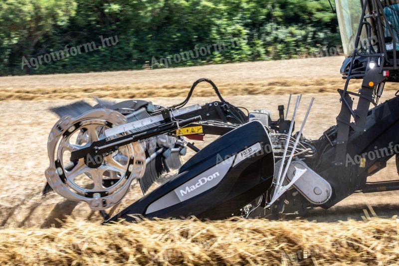 MacDon FD230 szállítószalagos, flexibilis vágóasztal | Mezőgépnapi akció