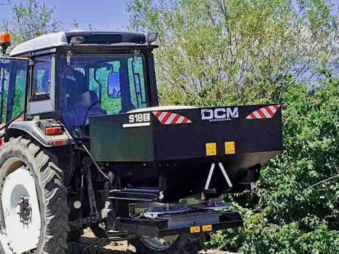 DCM S18 ISO 1600 LITERES MŰTRÁGYASZÓRÓ - ROYAL TRAKTOR DCM S18 ISO 1600 LITERES MŰTRÁGYASZÓRÓ - ROYAL TRAKTOR