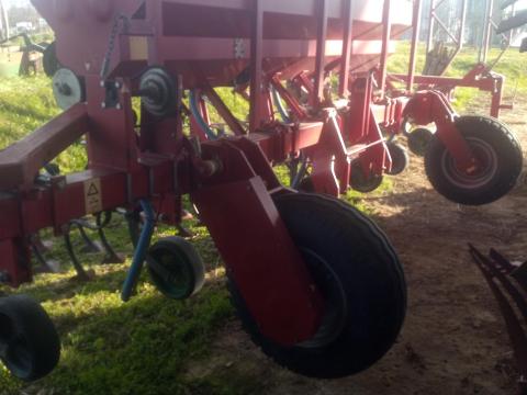 Sorközművelő kultivátor