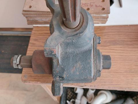 Bolgár targonca hagyományos kormányműve Bolgár targonca hagyományos kormányműve