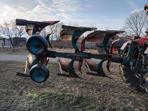 Regent 3 fejes váltvaforgató eke Regent 3 fejes váltvaforgató eke