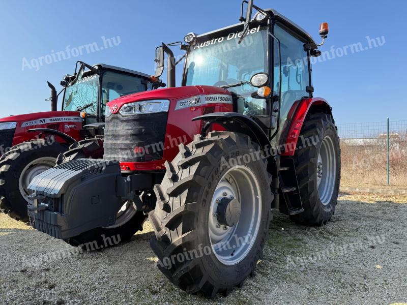 Massey Ferguson 5713M traktor készletről