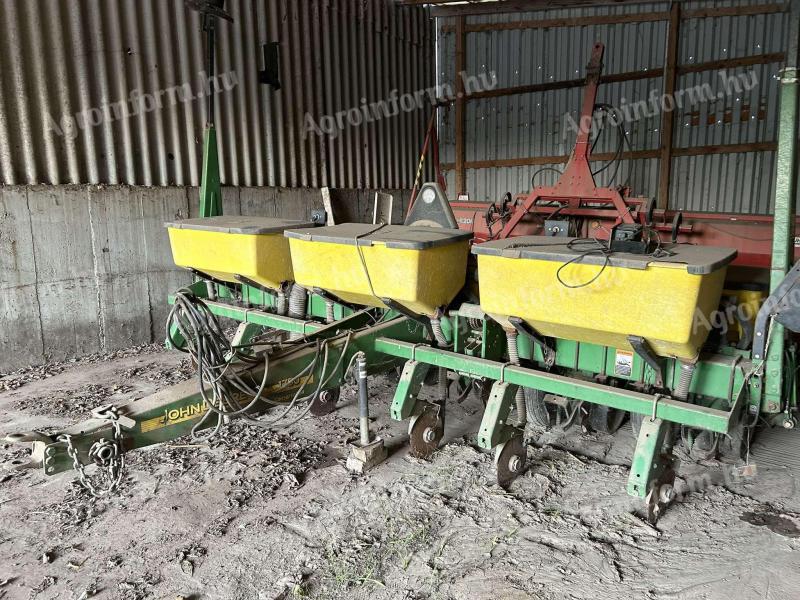 John Deere 1750 vetőgép