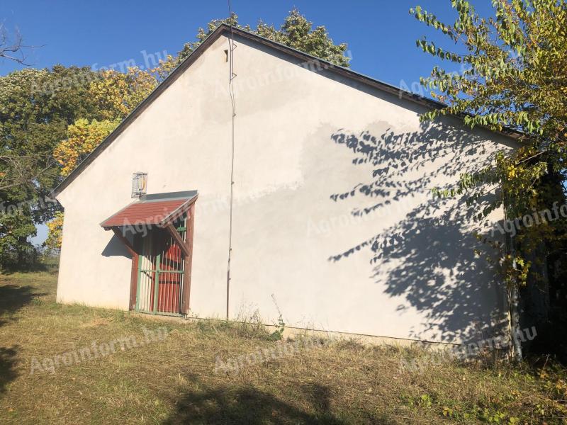 NAGYON ELADÓ! Telephelynek,  tanyának alkalmas ingatlan eladó