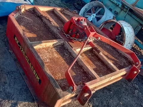 Szárzúzó Szárzúzó