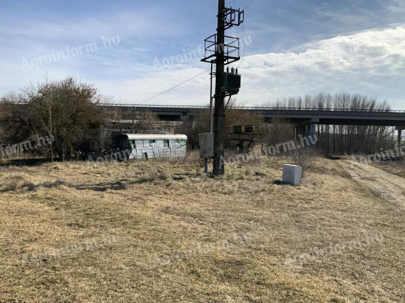 Ipari ingatlan - Paks, 0,64 ha - Eladó/Kiadó