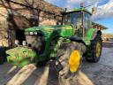 John Deere 8320