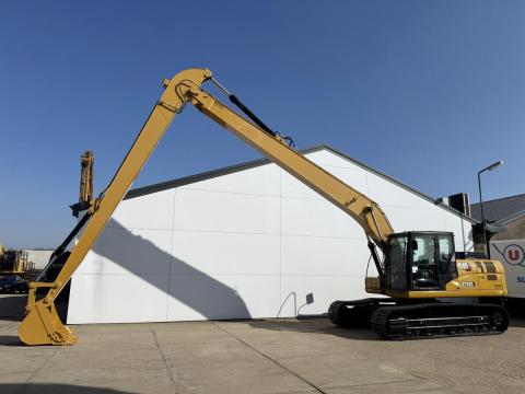 Caterpillar 323D3 lánctalpas kotró / 2024 / 8 üzemóra / lízing 20%-tól Caterpillar 323D3 lánctalpas kotró / 2024 / 8 üzemóra / lízing 20%-tól