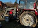 MTZ 820 traktor KHR homlokrakodóval 2 éves