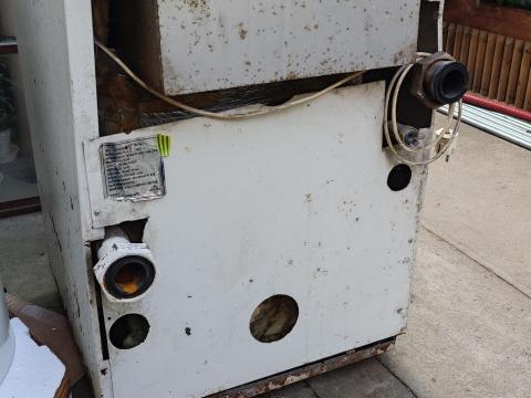 Gázkazán, álló, kéményes + Keringető szivattyú Gázkazán, álló, kéményes + Keringető szivattyú