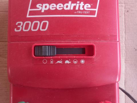 Speedrite 3000 villanypásztor adapter eladó Speedrite 3000 villanypásztor adapter eladó