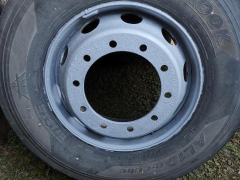 315/70 R22,5 Hankook kormányzott gumi + felni 315/70 R22,5 Hankook kormányzott gumi + felni