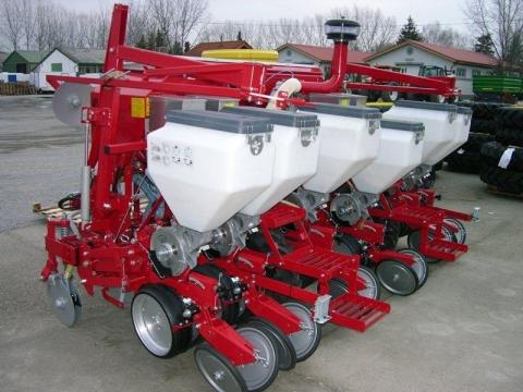 Kongskilde (Becker) Aeromat 6 soros szemenkénti vetőgép Kongskilde (Becker) Aeromat 6 soros szemenkénti vetőgép