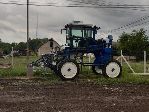 Frema Aiglon 80 típusú hibrid kukorica címerezőgép eladó - csere érdekel Frema Aiglon 80 típusú hibrid kukorica címerezőgép eladó - csere érdekel