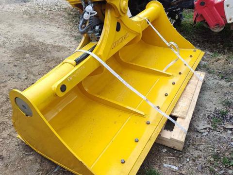 Liebherr GRL 090-1 dönthető rézsűkanál Liebherr GRL 090-1 dönthető rézsűkanál