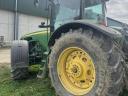 John Deere 8320