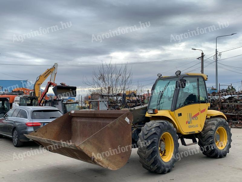 New Holland LM410 teleszkópos rakodó