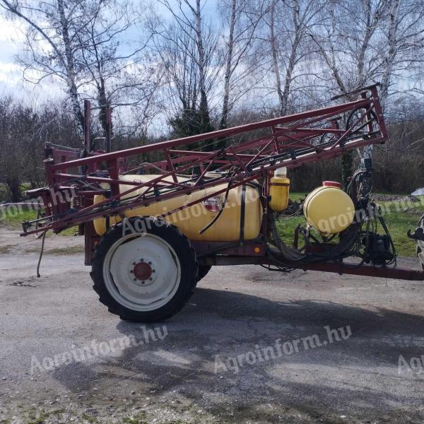 Hardi TR 2000 permetező