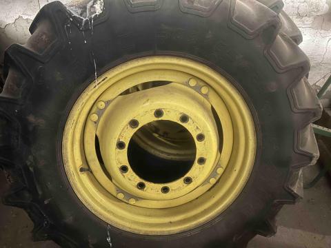 Eladó John Deere főkerék/művelőkerék Eladó John Deere főkerék/művelőkerék