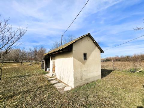 Zártkerti telek Kiskunhalas,  Tóth-Tó közelében