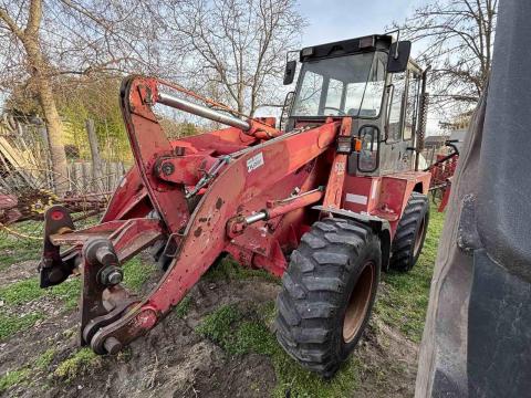 Gehl 608 homlokrakodó rakodógép Gehl 608 homlokrakodó rakodógép