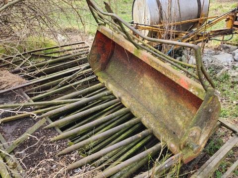 Trágyavilla Trágyavilla