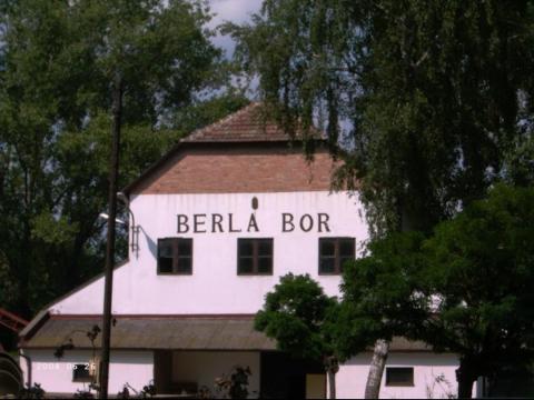 Eladó borpince Eladó borpince