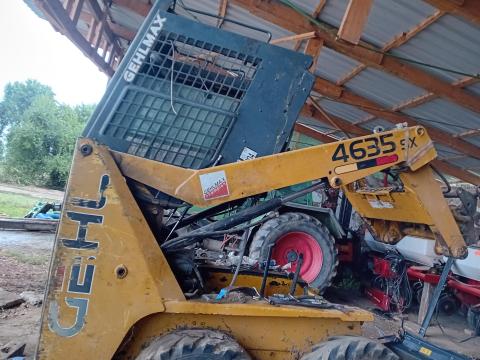 Gehl 4635 SX donort keresek Gehl 4635 SX donort keresek