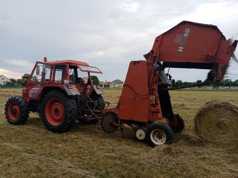 Hesston bálázó eladó Hesston bálázó eladó