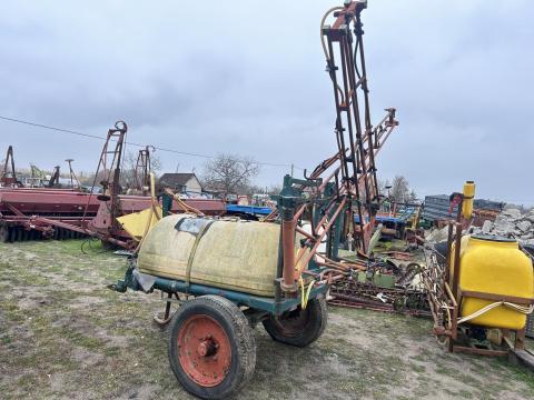 Novor vontatott permetező Novor vontatott permetező