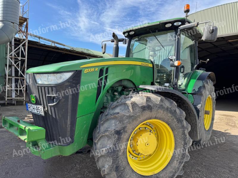 John Deere 8335 R - Mezőgazdasági vontató