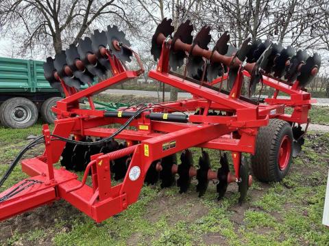 Kühne Ih 6,2 méteres nehéztárcsa Felújított tárcsa Kühne Ih 6,2 méteres nehéztárcsa Felújított tárcsa