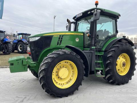 JOHN DEERE 7260R JOHN DEERE 7260R