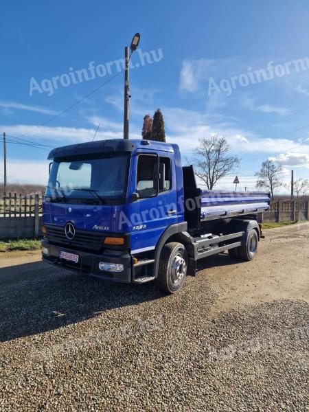 Mercedes-Benz Atego 1223 billencs